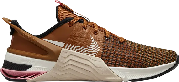 Кроссовки Wmns Metcon 8 FlyEase 'Dark Russet', коричневый