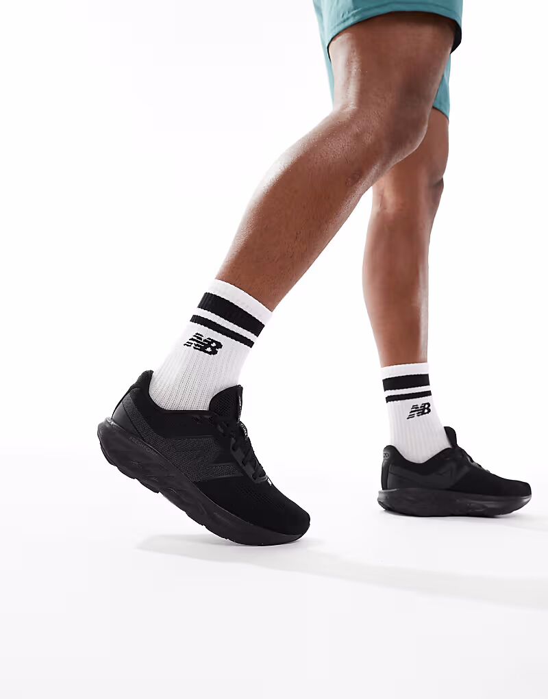 

Кроссовки для бега New Balance 520 в тройном черном цвете