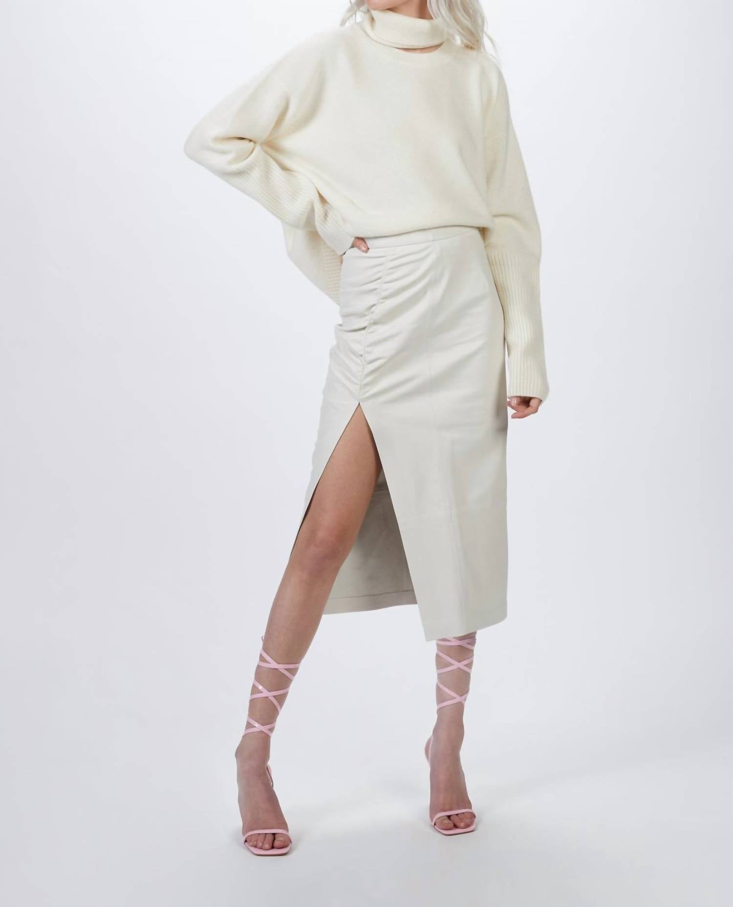 

Водолазка из кашемира цвета Off White ZEYNEP ARCAY