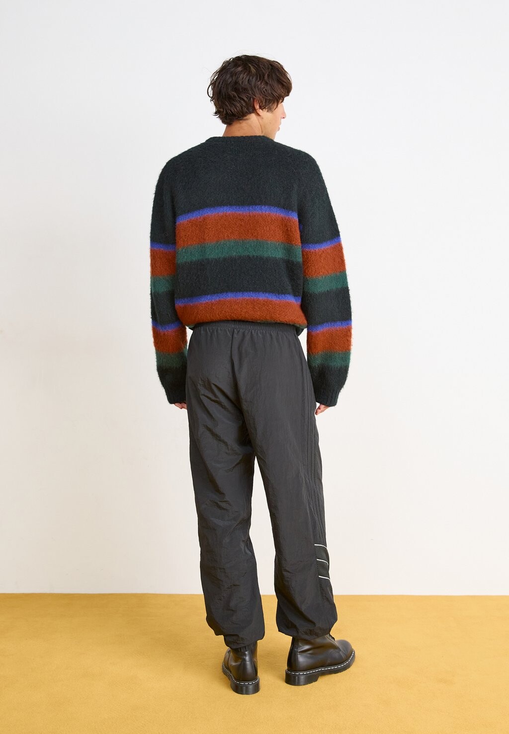 

Спортивные брюки STONE adidas Originals, черный