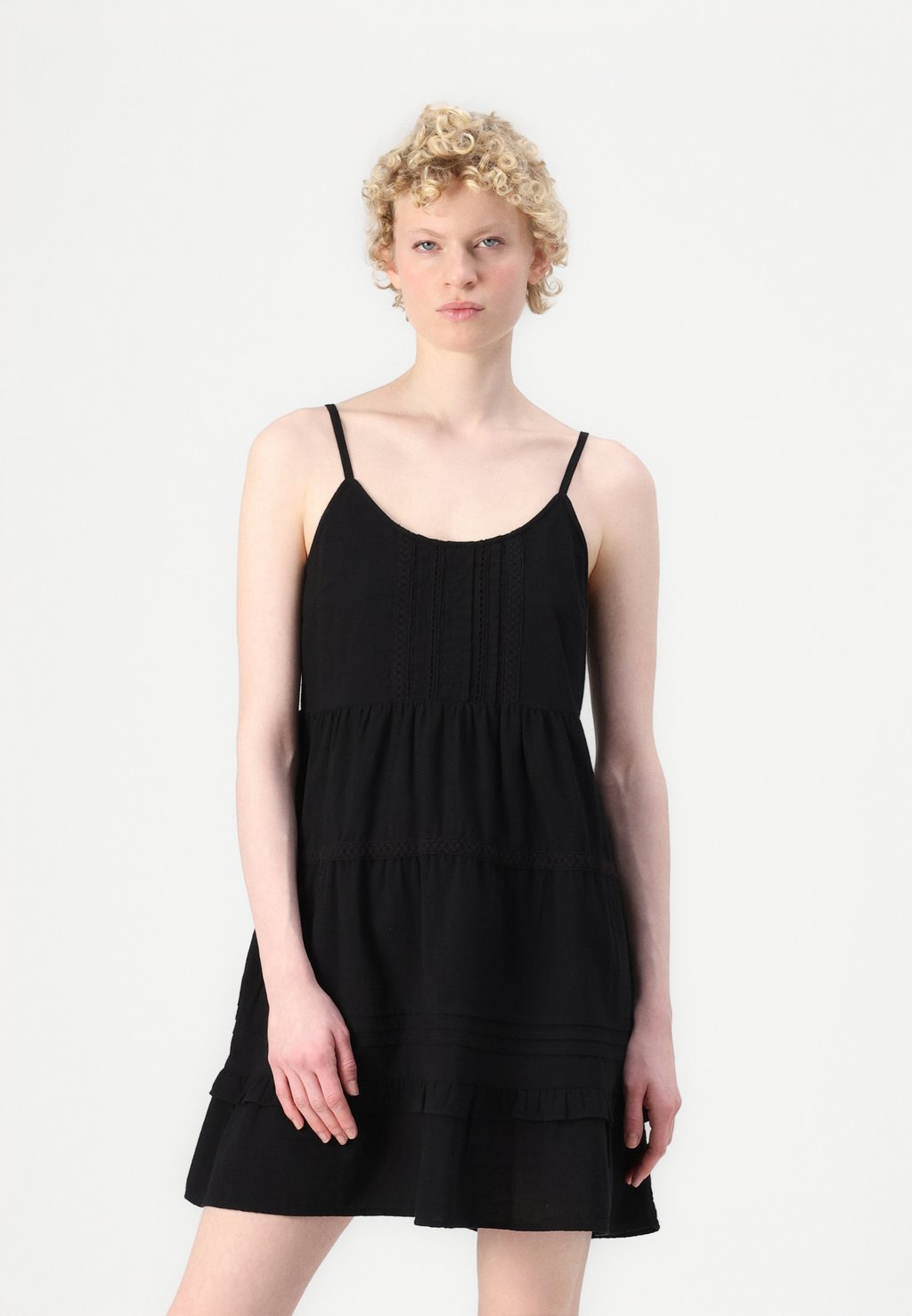 

Повседневное платье PRETTY SHORT SINGLET DRESS Vero Moda, черный