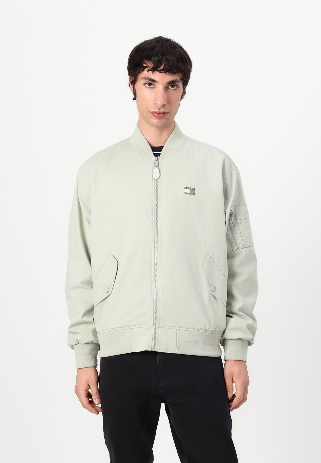 

Куртка-бомбер Tommy Jeans, черный