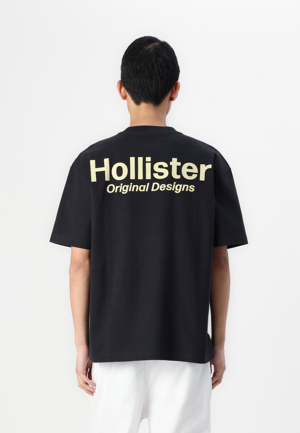 

Футболка с принтом BOXY TECH LOGO Hollister Co., черный