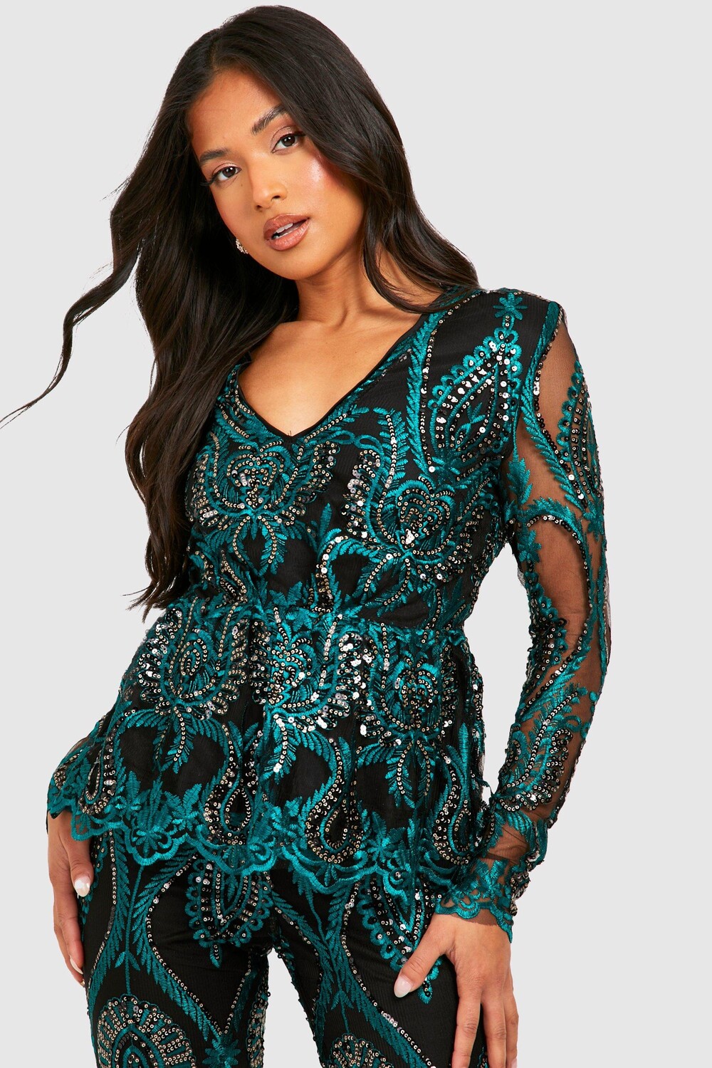 

Маленький топ с баской и пайетками Boohoo, бирюзовый