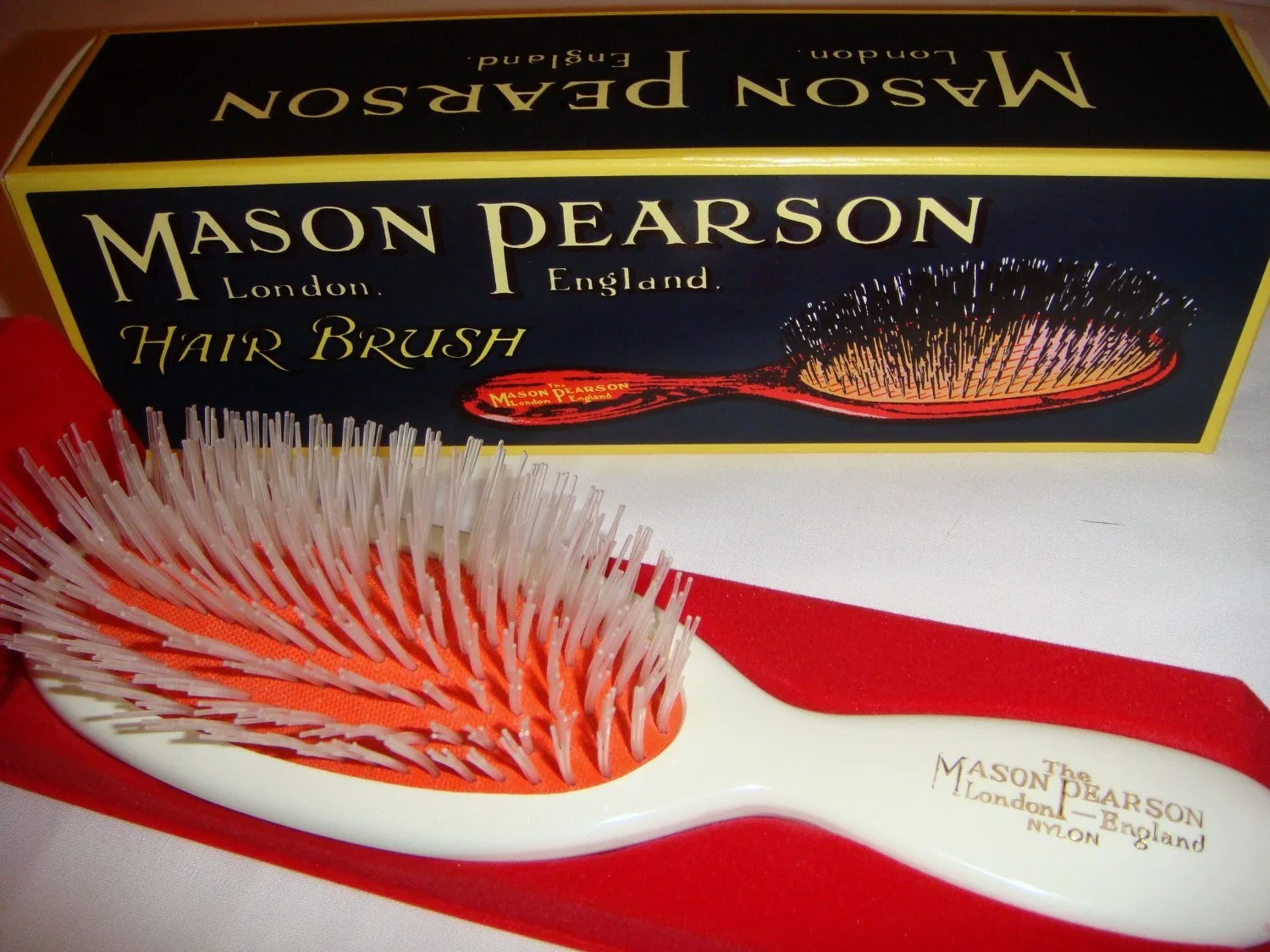 Нейлоновая карманная щетка для волос «N4» от Mason Pearson Mason Pearson, Pink — фото 4