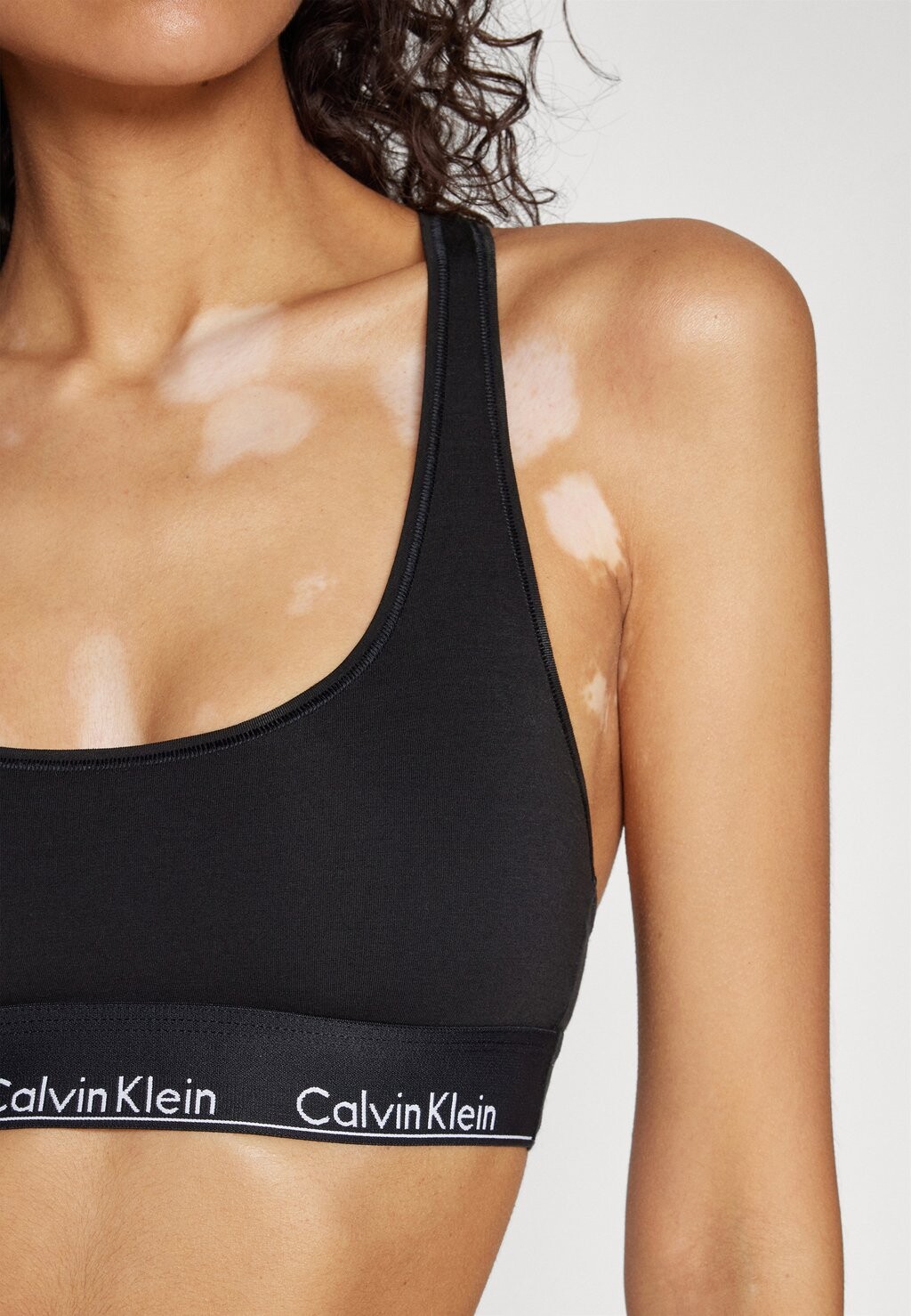 

Бюстье MODERN BRALETTE Calvin Klein, черный