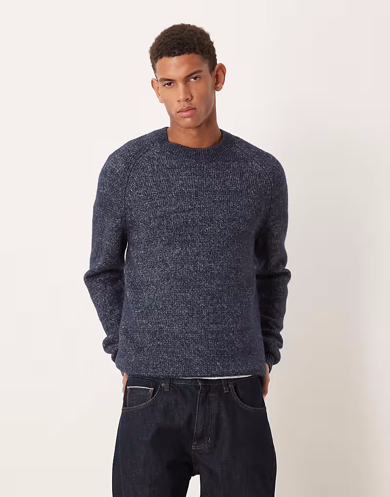 

Вязаный джемпер свободного кроя в темно-синюю крапинку Mango