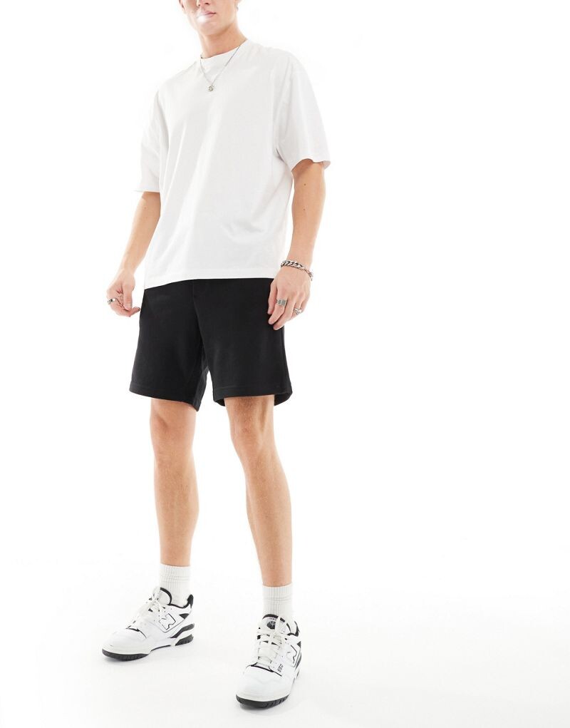 

Черные шорты из джерси Bershka