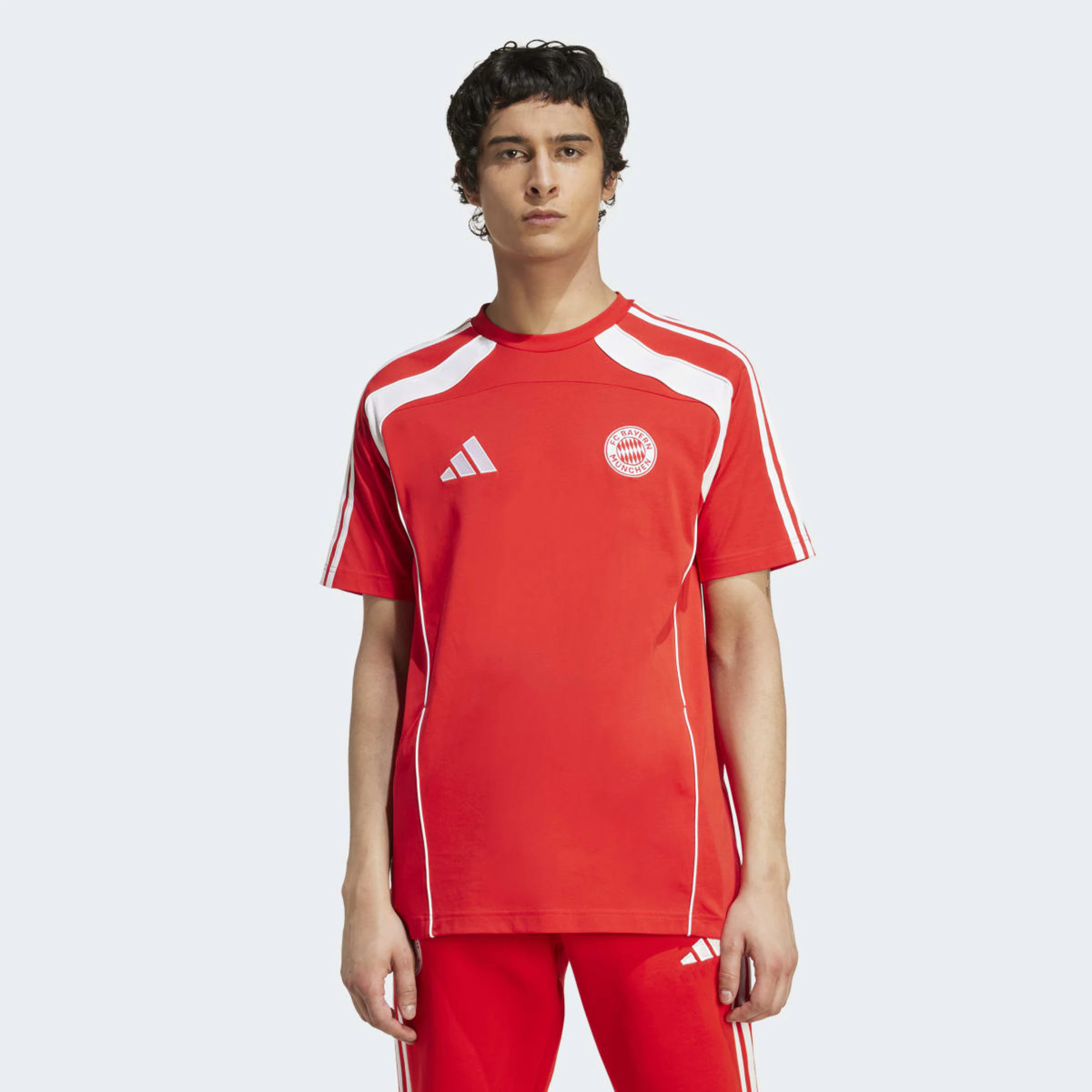 

Футболка мужская FC Bayern Munich 2025-2026 UBP adidas, красный