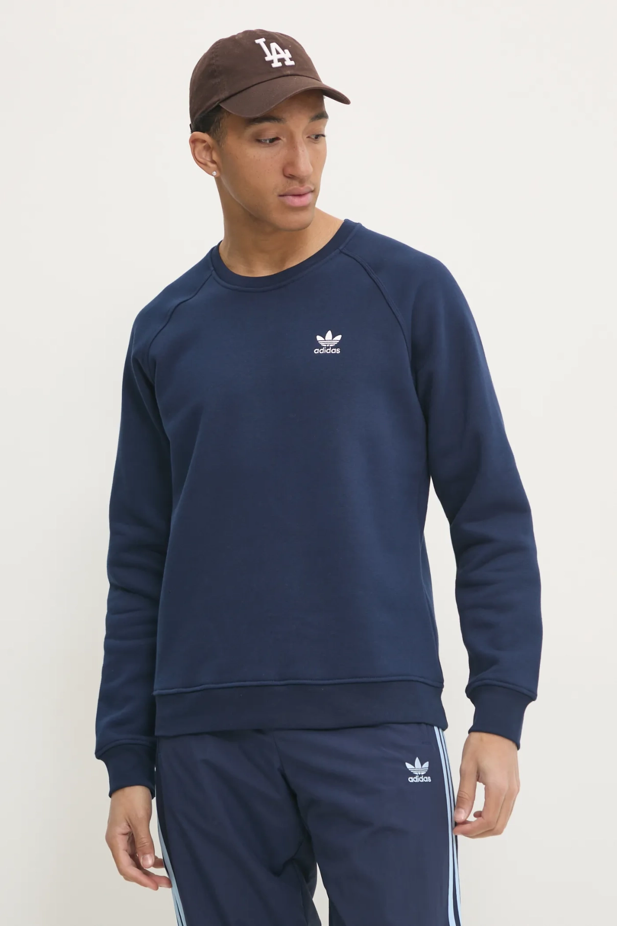 

Толстовка Essential adidas Originals, темно-синий