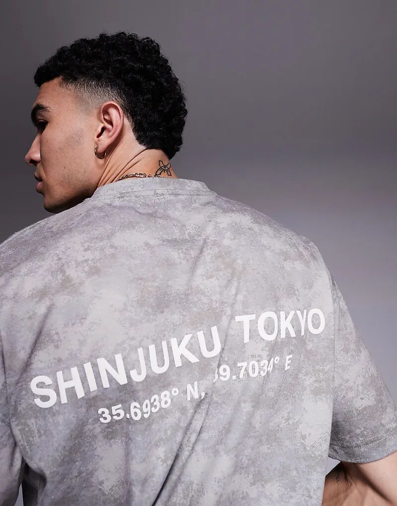 

Футболка Shinjuku свободного покроя с камуфляжным принтом River Island
