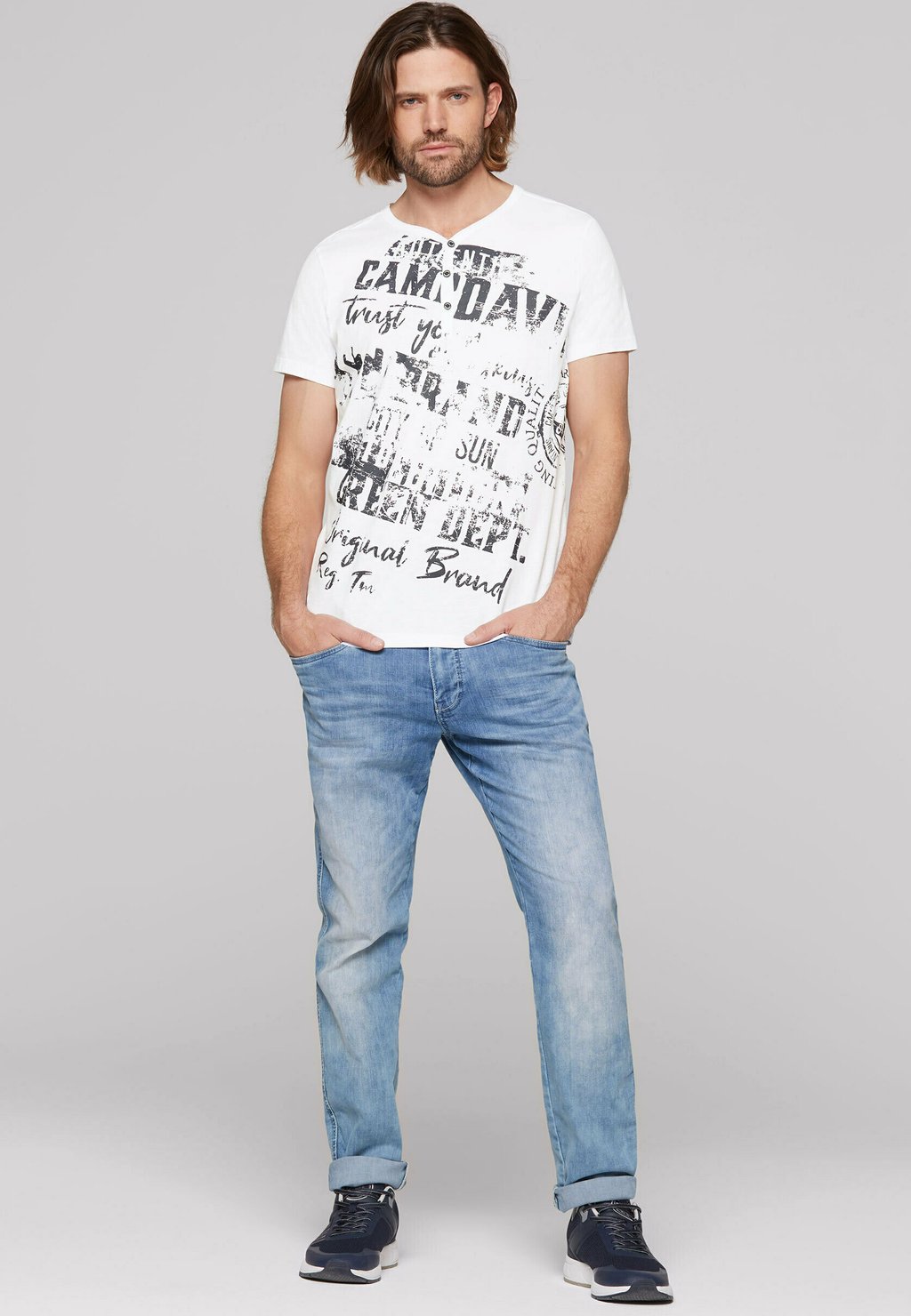 

Футболка с принтом HENLEY MIT WORDING PRINT IM USED LOOK Camp David, белый