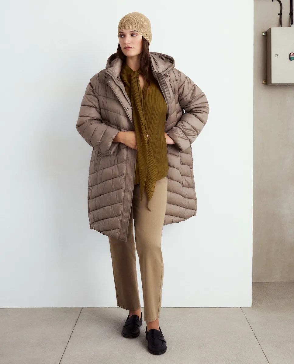 

Длинный гладкий пуховик для женщин Couchel, бежевый