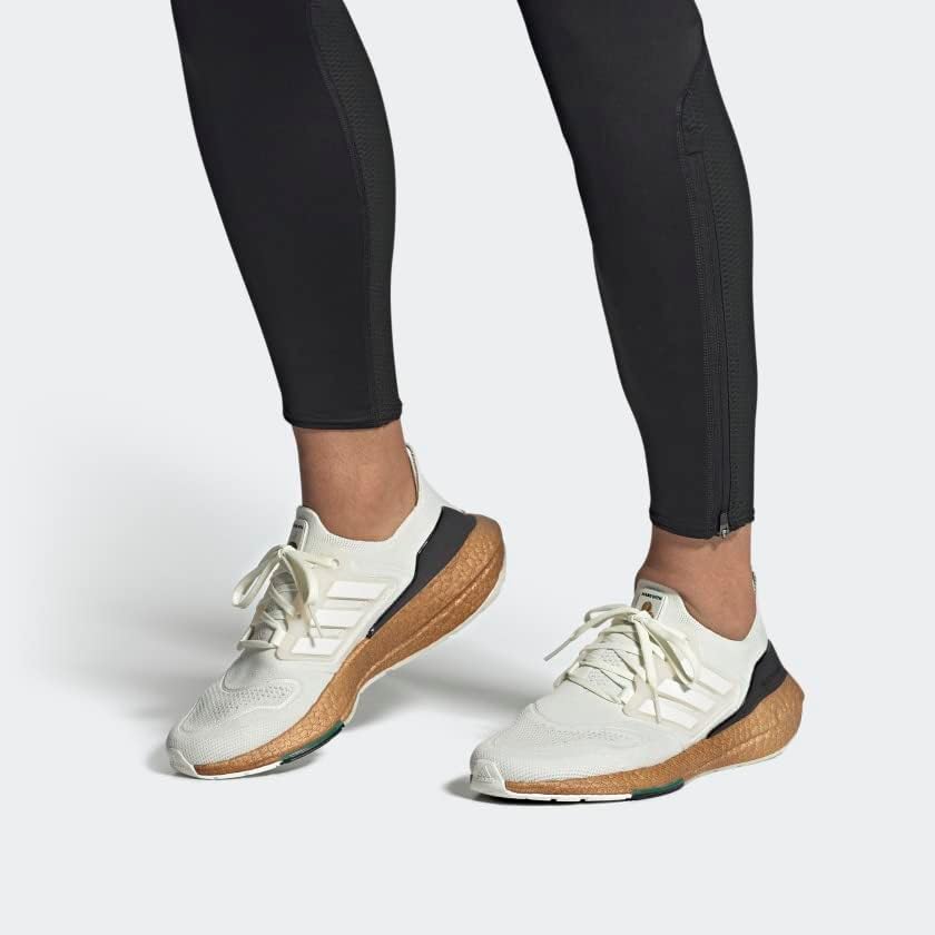 Мужские беговые кроссовки adidas Ultraboost 22, белый/черный — фото 2