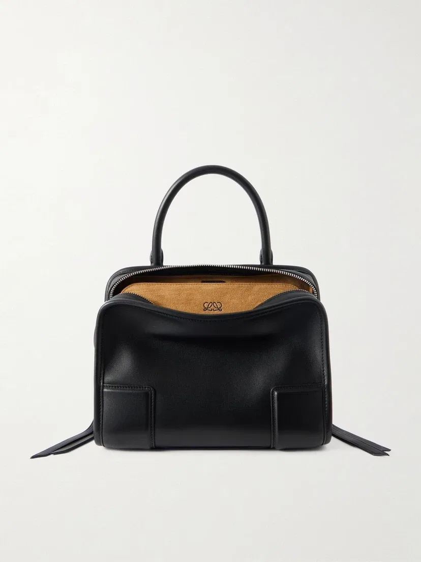 Кожаная сумка-шолдер Amazona 180 LOEWE, черный