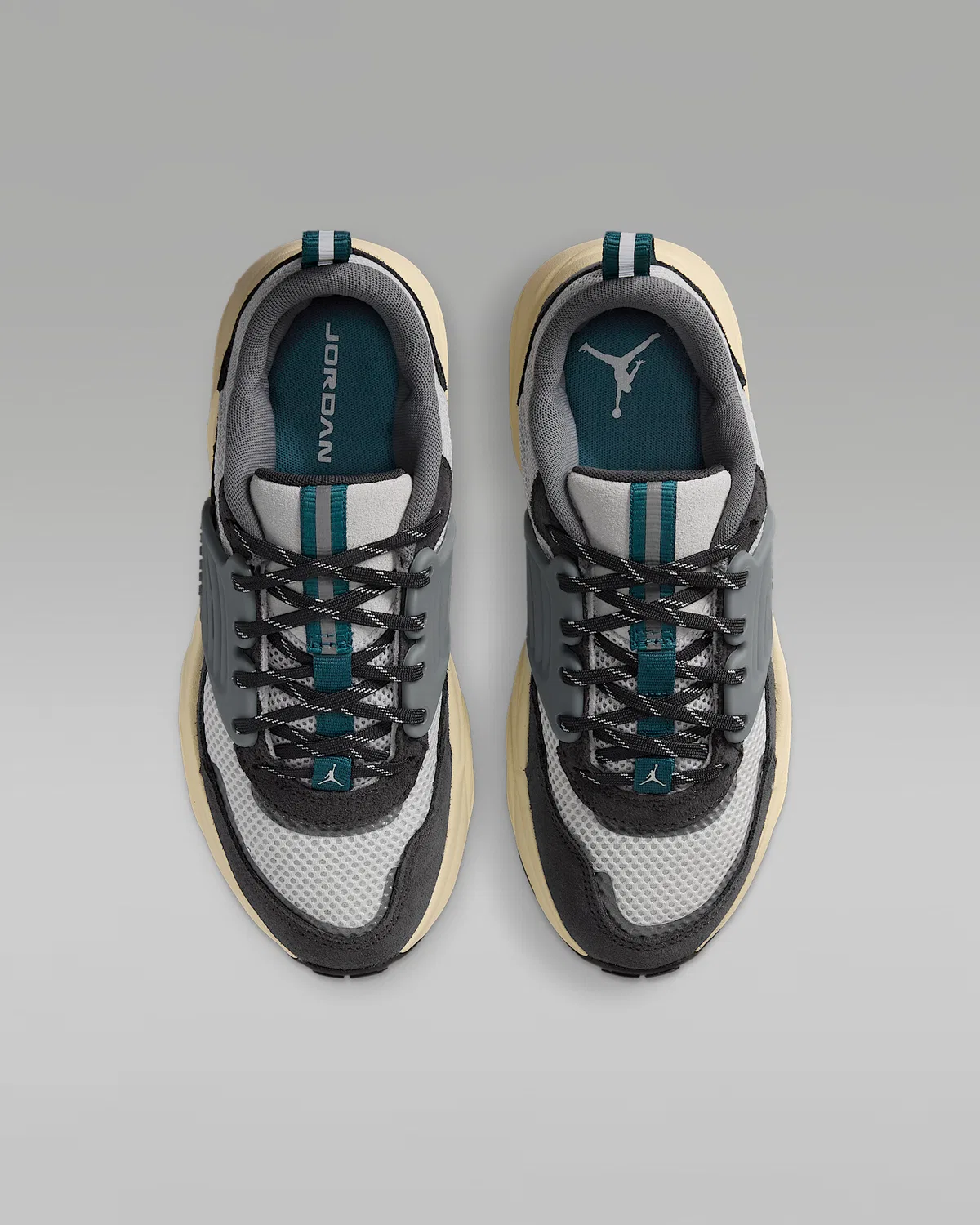 Кроссовки детские Jordan Trunner O/S, Photon Dust/Anthracite/Cool Grey/Ash Green — фото 4