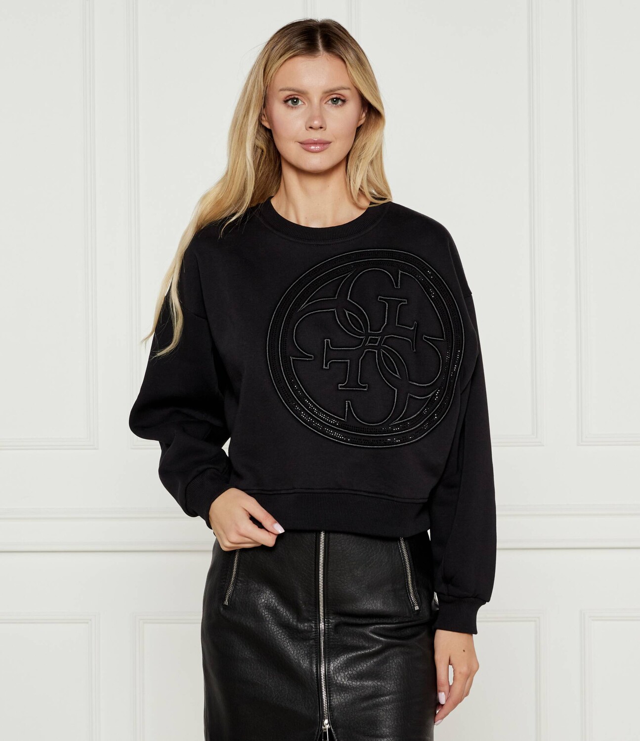 

Толстовка GUESS Regular Fit, черный
