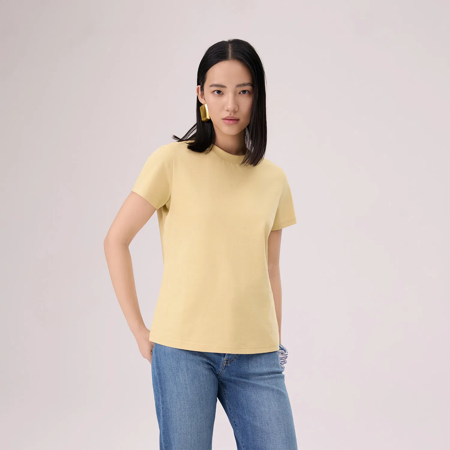 Футболка женская Yellow с круглым вырезом, тонкая Levis — фото 4