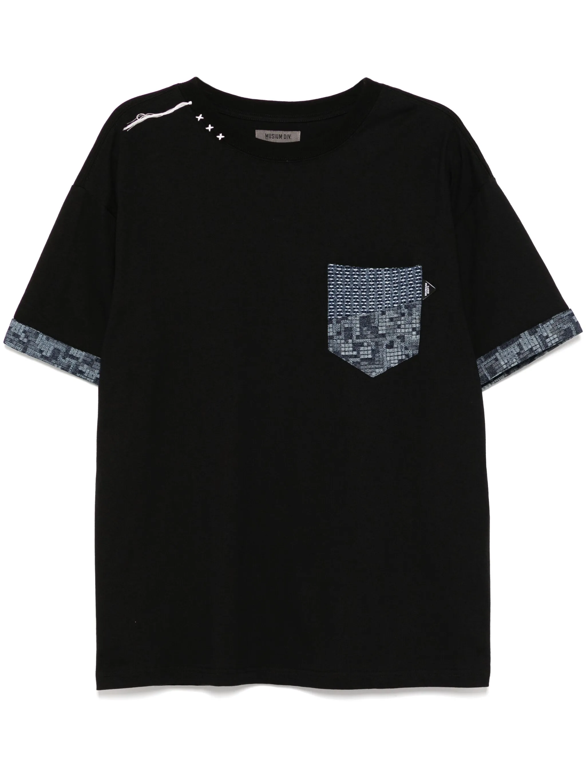 

Футболка с вышивкой Musium Div., черный