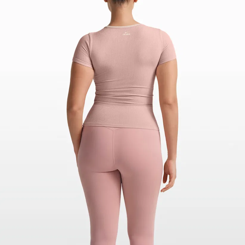 Футболка Nike SKIMS Ribbed Seamless женская бежевая — фото 4