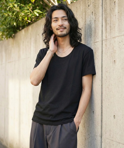 

Футболка Slim Fit с U-образным вырезом TRUSS, черный