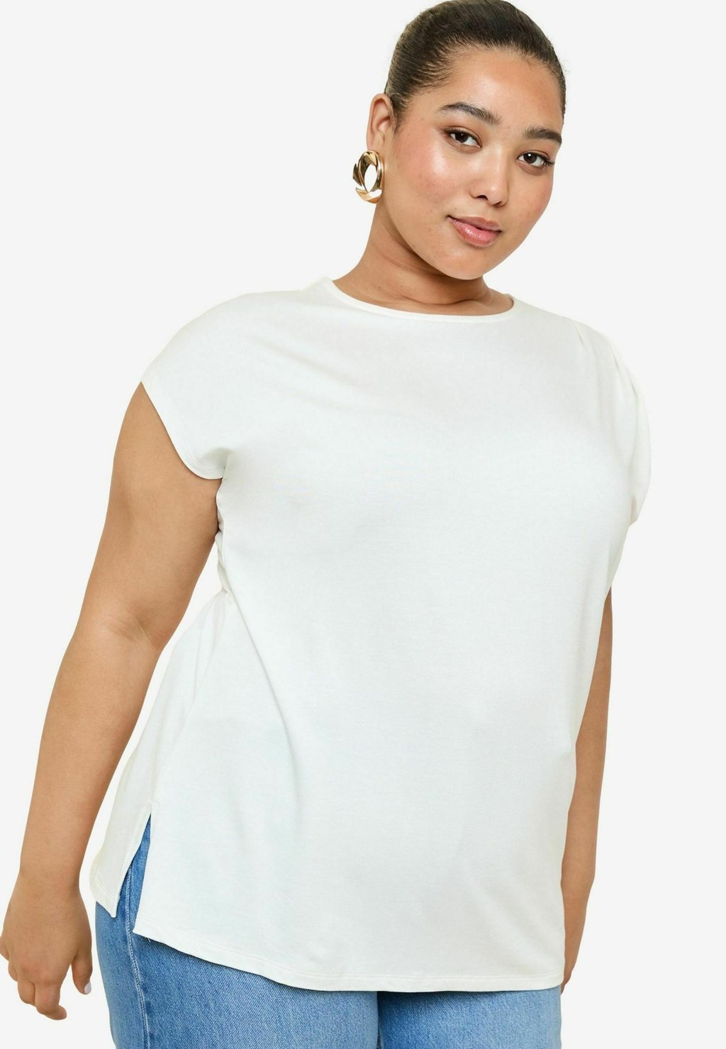 

Базовая футболка PLUS SIZE FIT - SHORT SLEEVE DRAPE Friends Like These, бежевый