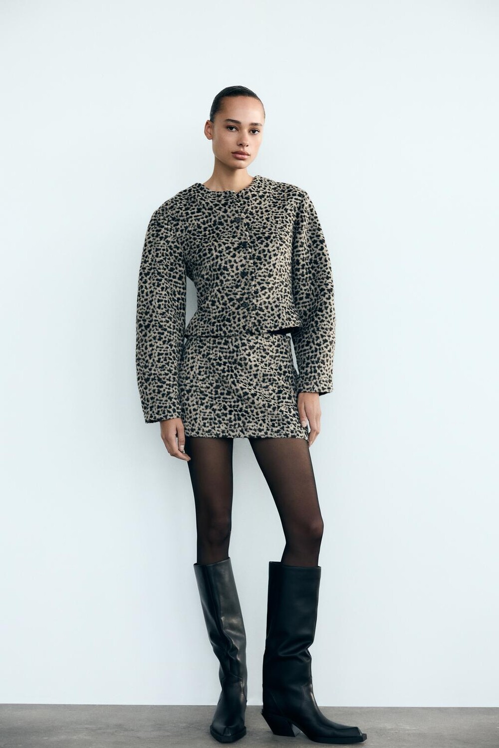 

Мини-юбка с леопардовым принтом ZARA, цвет leopard/grey