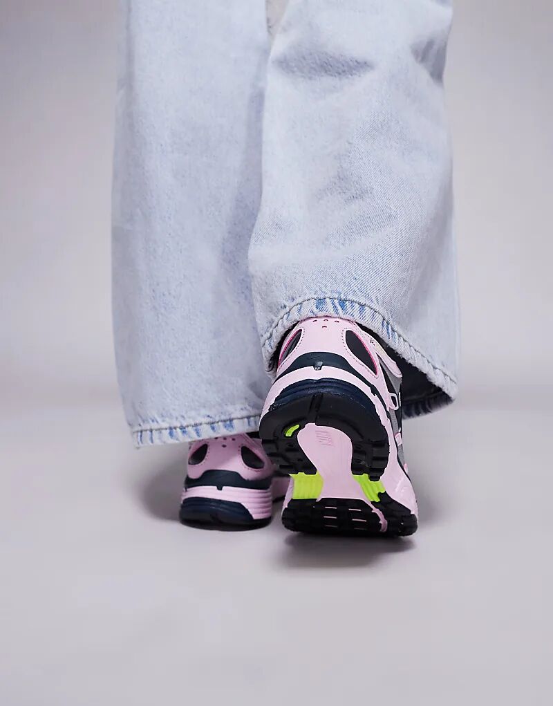 Кроссовки Nike P-6000 Unisex Utility черного и розового цветов — фото 2