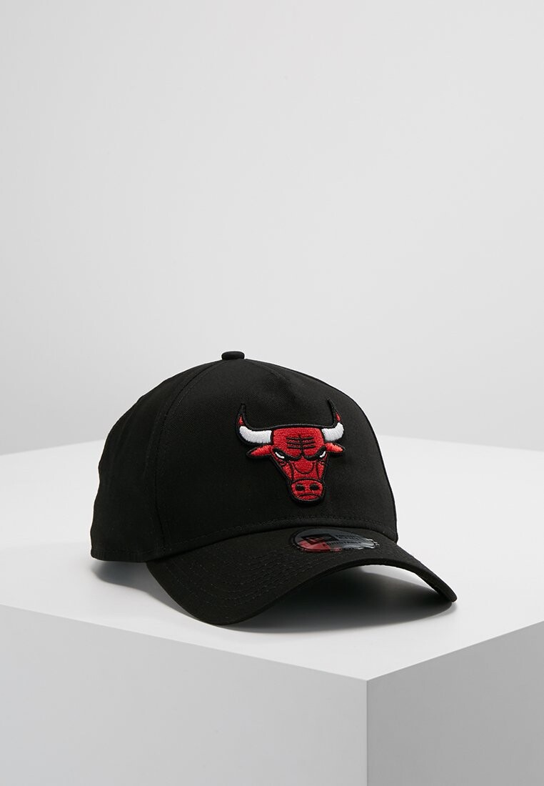 

Бейсболка NBA TEAM AFRAME New Era, цвет black/red