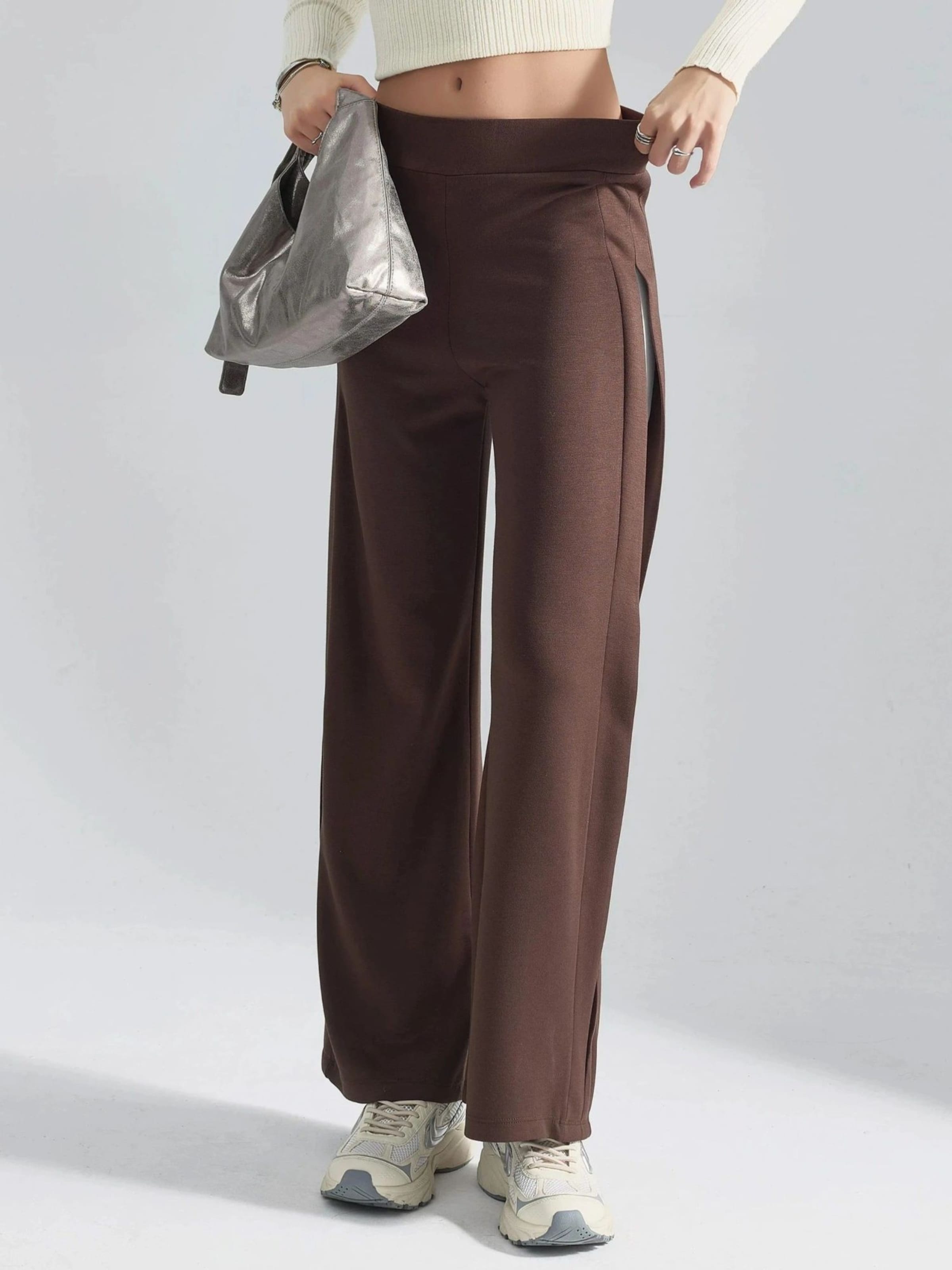 

Hiccup Брюки Regular в коричневом цвете