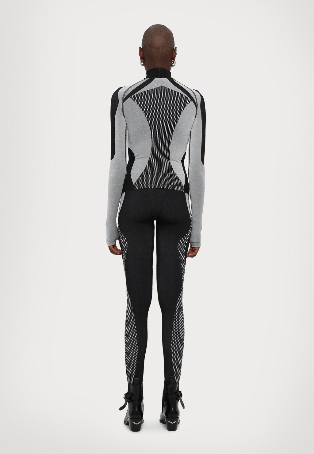 

Топ с длинными рукавами PERFORMA LONG SLEEVE MISBHV, черный