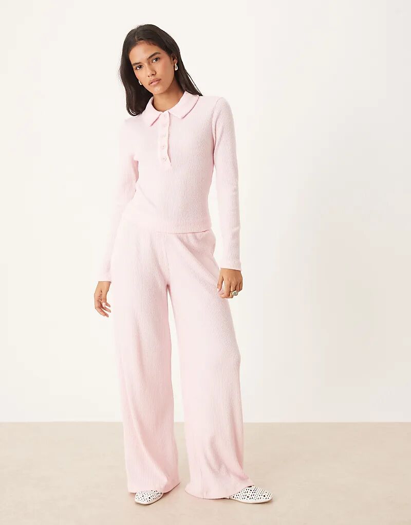 

Широкие брюки в рубчик с начесом от ASOS DESIGN розового цвета