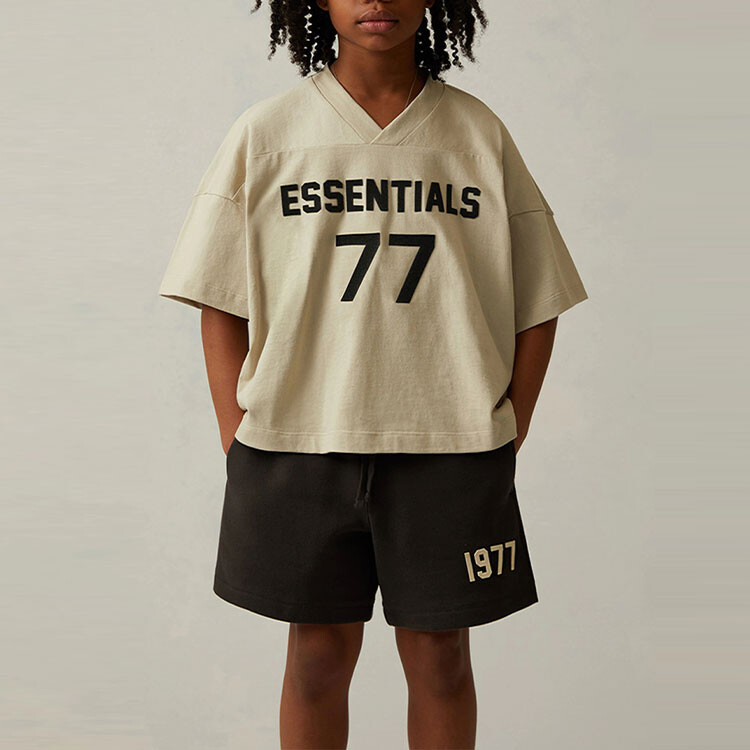 Детская футболка Fear Of God Essentials, цвет Wheat — фото 4