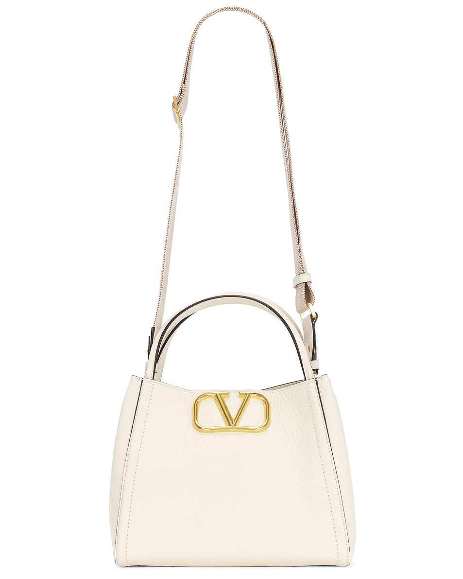 

Сумка Alltime среднего размера с двойной ручкой Valentino Garavani, цвет Ivory & Multicolor Beige