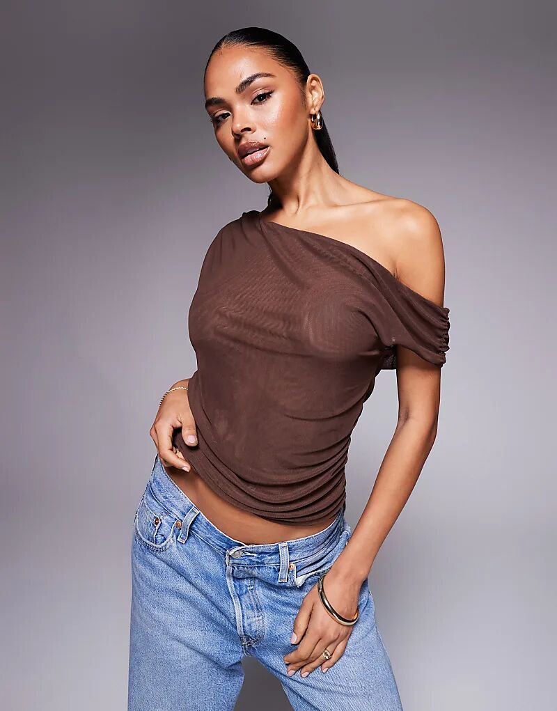 

Сетчатый асимметричный топ со сборками ASOS DESIGN шоколадного цвета