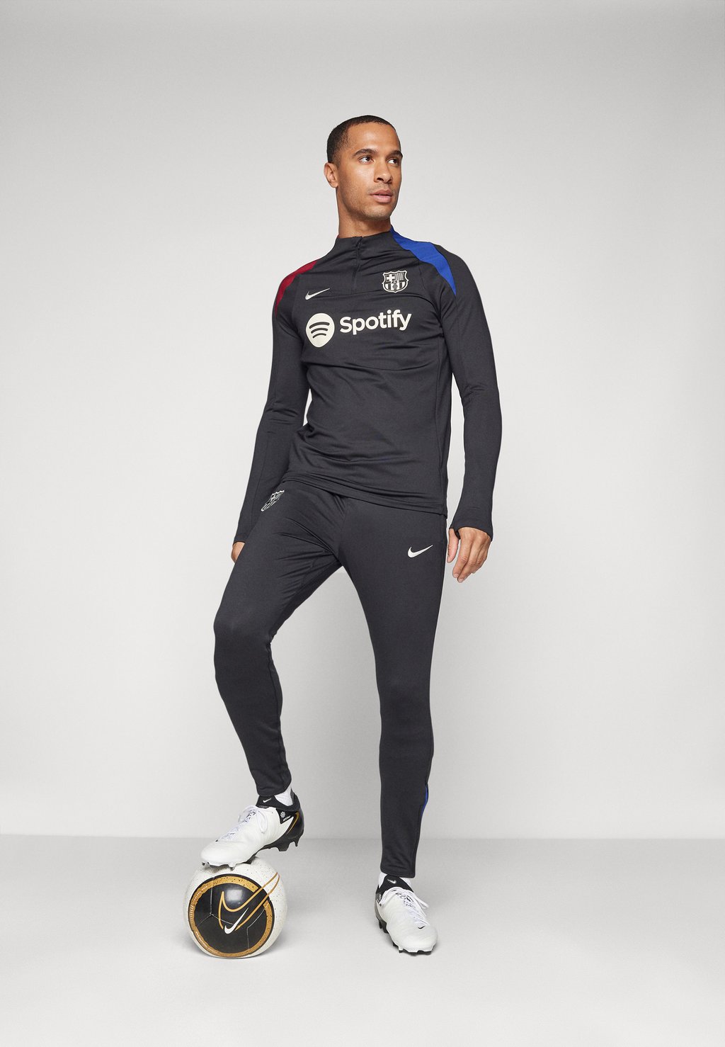 

Топ с длинными рукавами FC BARCELONA NIKE DF STRIKE DRILL TOP K Nike Performance, черный