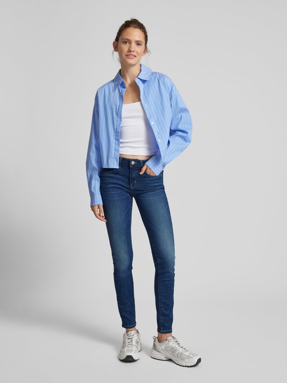 

Джинсы облегающего кроя с пятью карманами, модель «SOPHIE» Tommy Jeans, темно-синий
