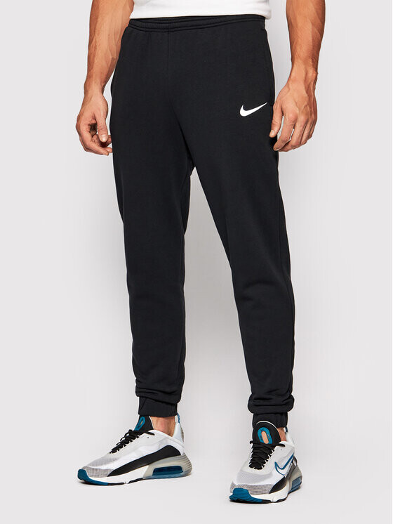 

Спортивные брюки regular fit Nike, черный