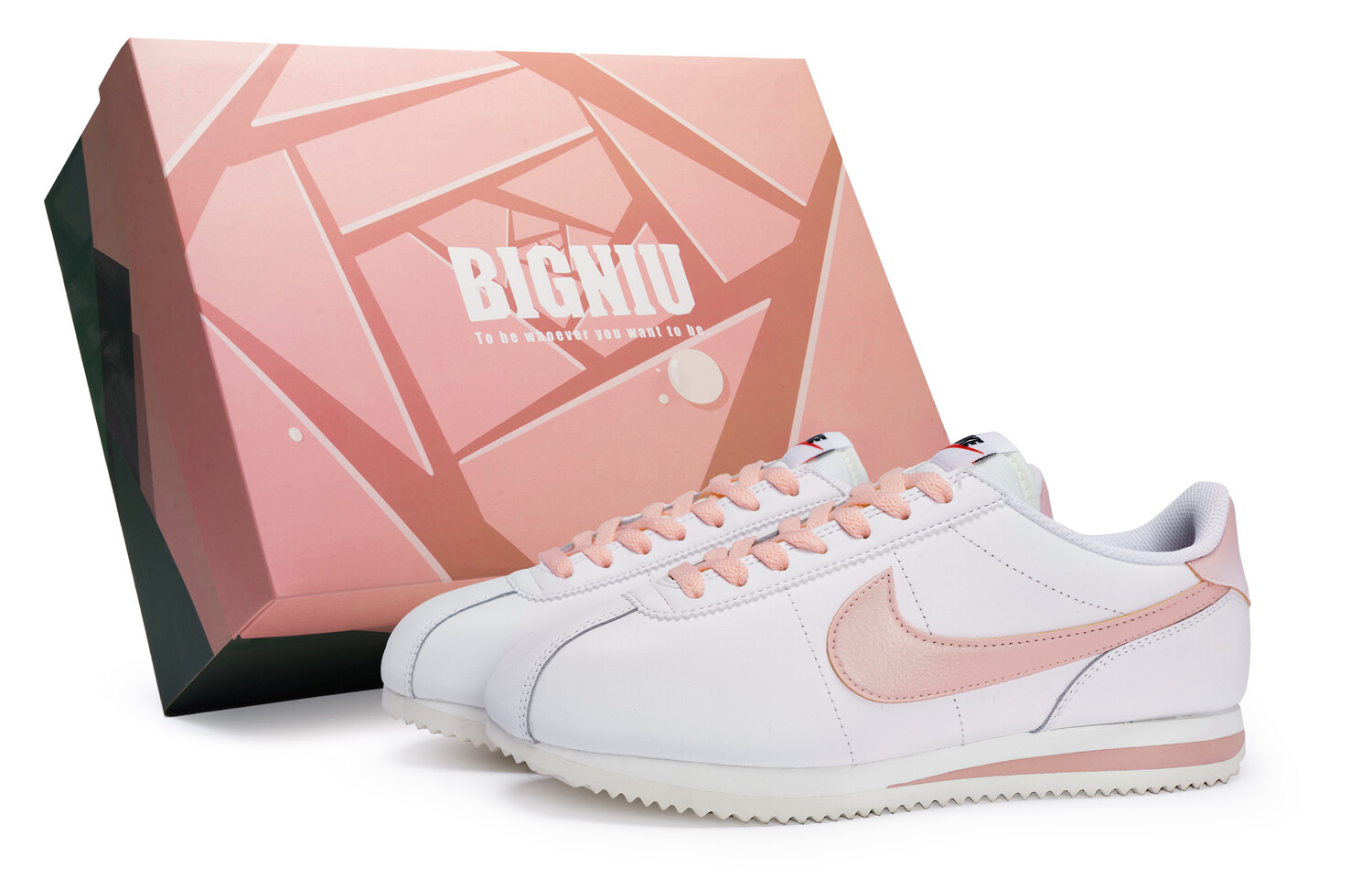 

Кроссовки Cortez женские с низким верхом, телесно-розовый Nike, цвет White meat powder