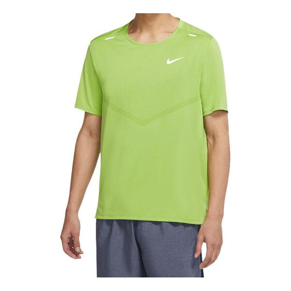 

Футболка Nike Dri-FIT Solid Color Logo Printing Round Neck Short Sleeve Green, мультиколор