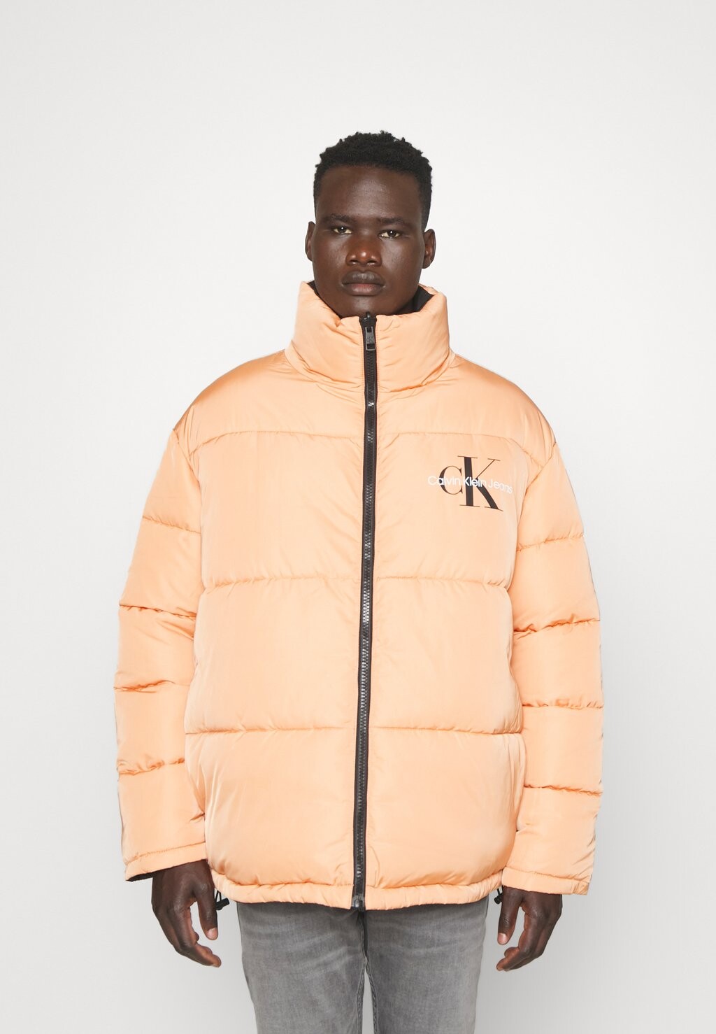 

Зимняя куртка Calvin Klein Jeans, черный