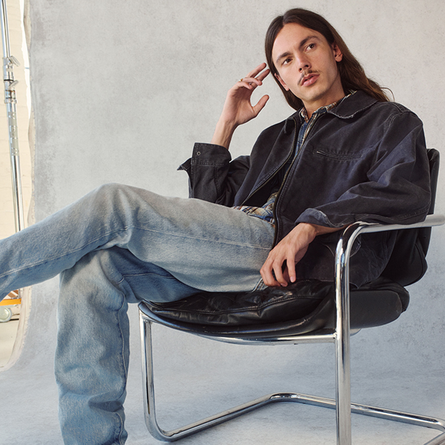 Levis Куртка унисекс, темно-серые с отворотами, рабочая одежда средней степени детализации — фото 4