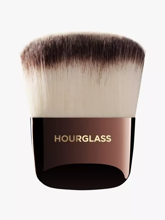 Кисть для пудры Hourglass