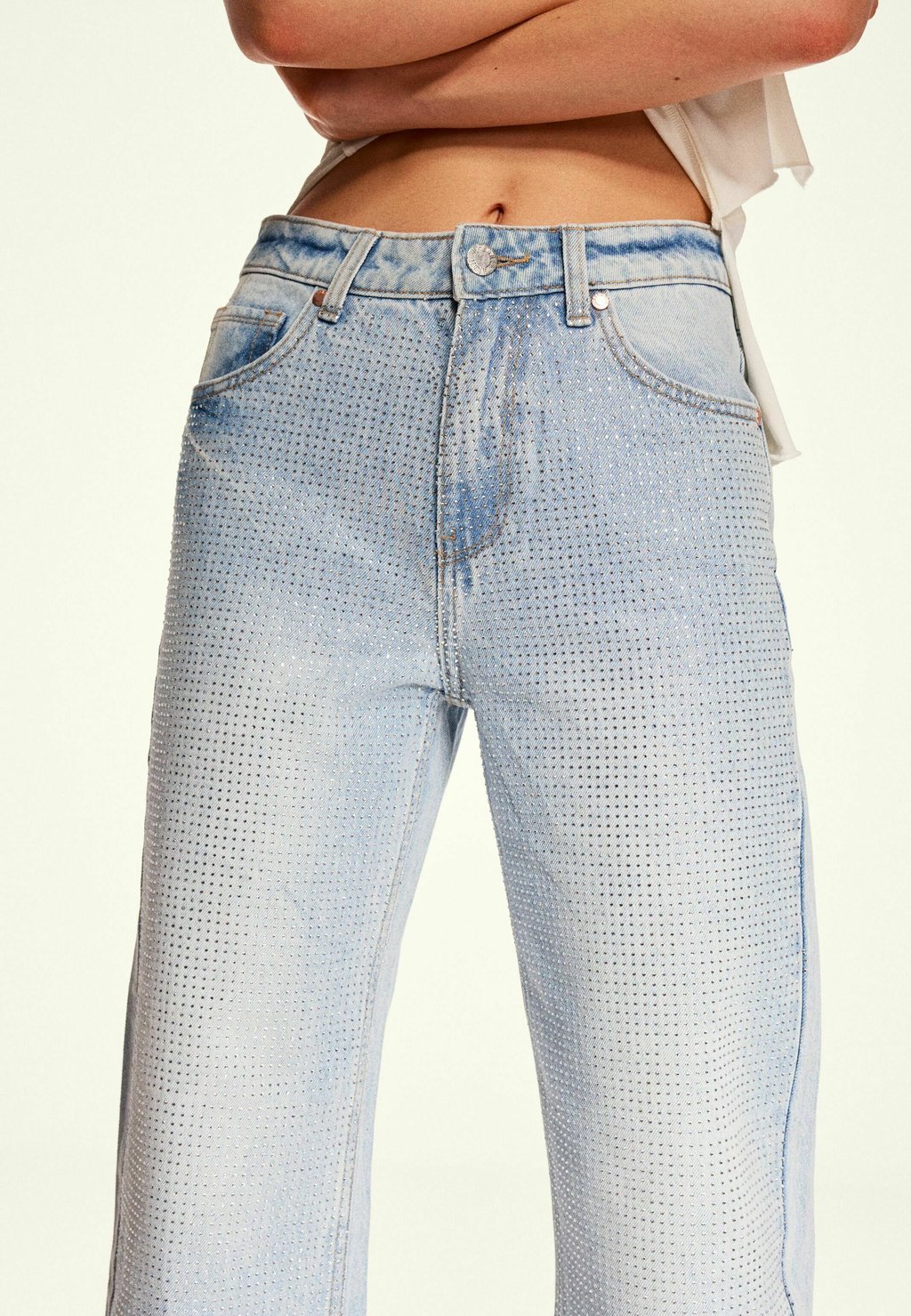 

Джинсы прямого кроя Bershka, цвет Light Blue Denim