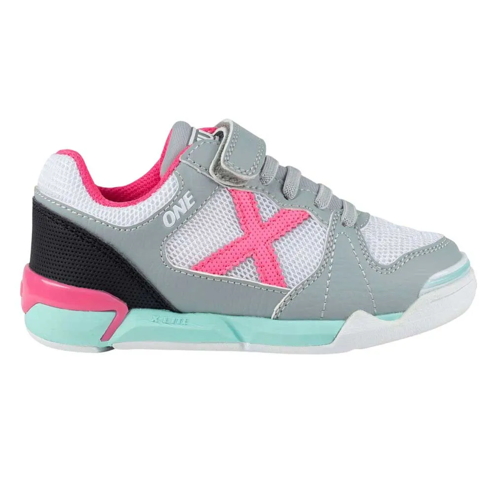 

Кроссовки Munich One VCO 81, белый