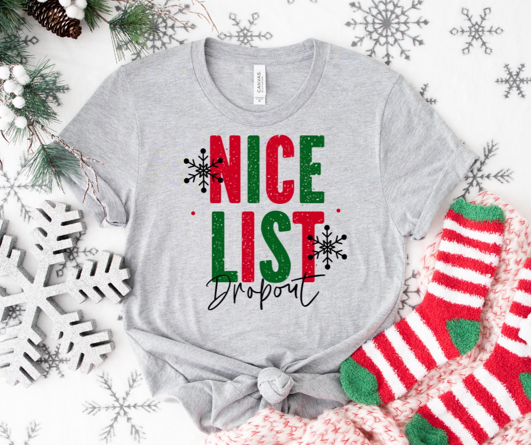 

Футболка унисекс Nice List Dropout Graphic в сером цвете BELLA + CANVAS, серый