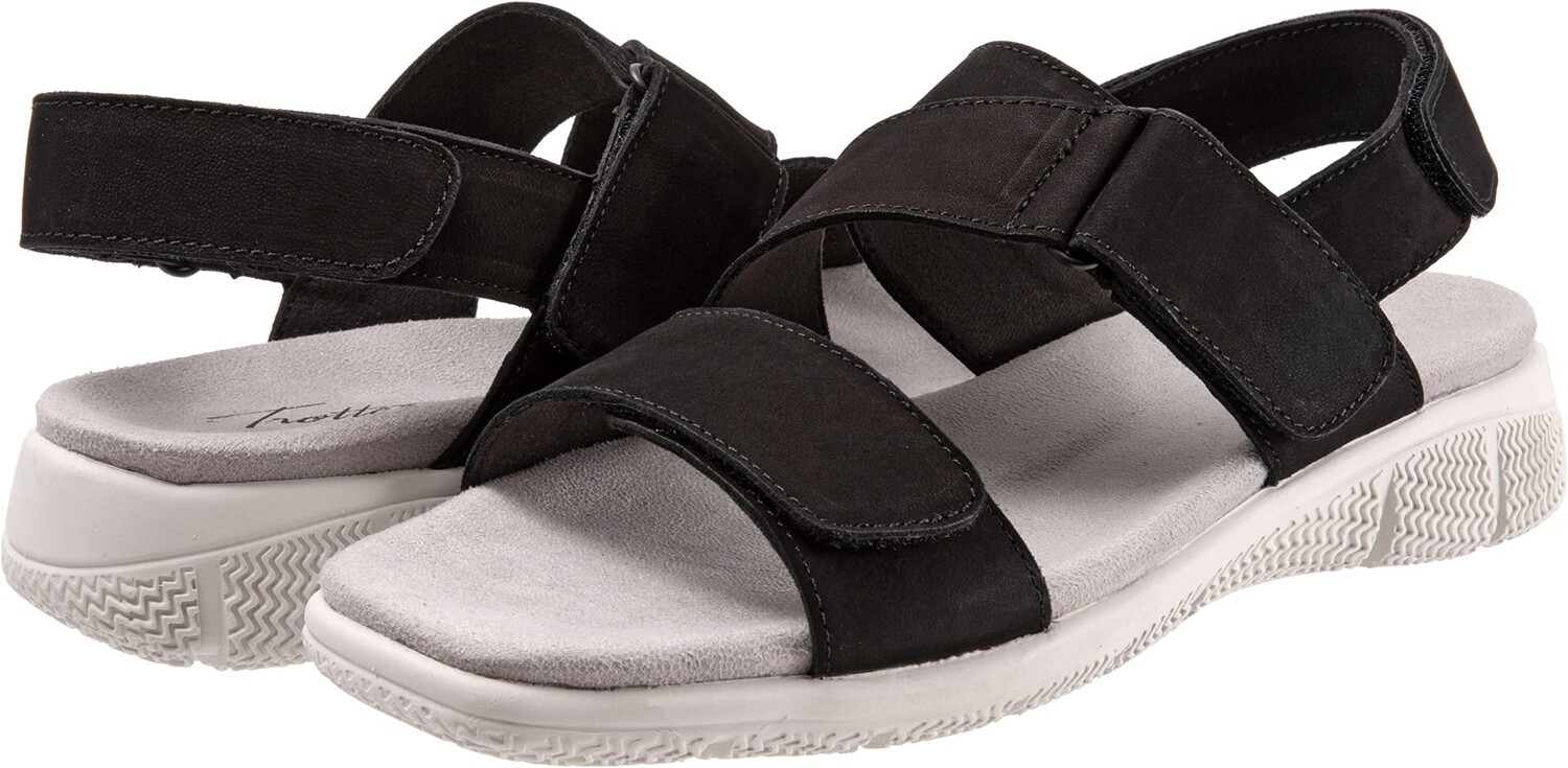 Сандалии на плоской подошве Tatia Trotters, цвет Black Nubuck