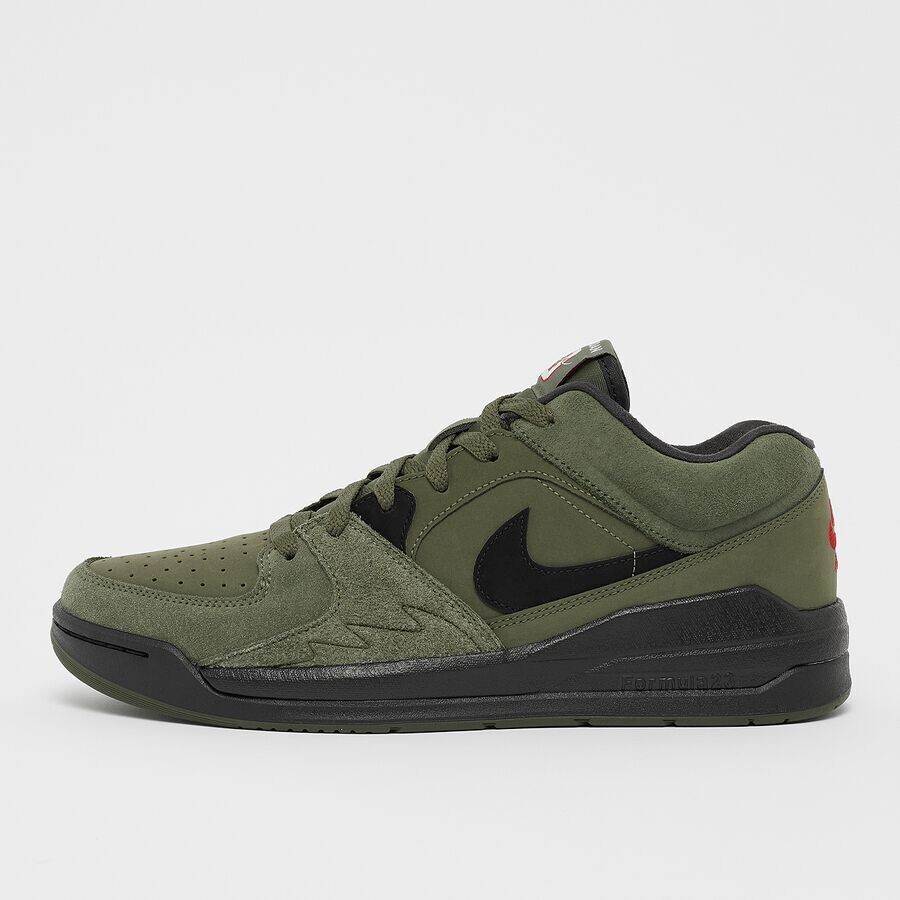 

Кроссовки Stadium 90 medium JORDAN, цвет olive/black/university red/sail
