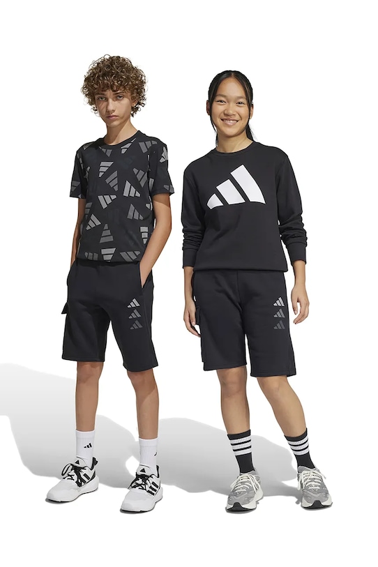 

Детские шорты Adidas, черный