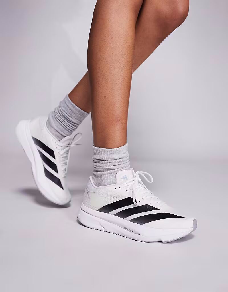 Кроссовки Adidas Running Adizero SL2 белого и черного цветов